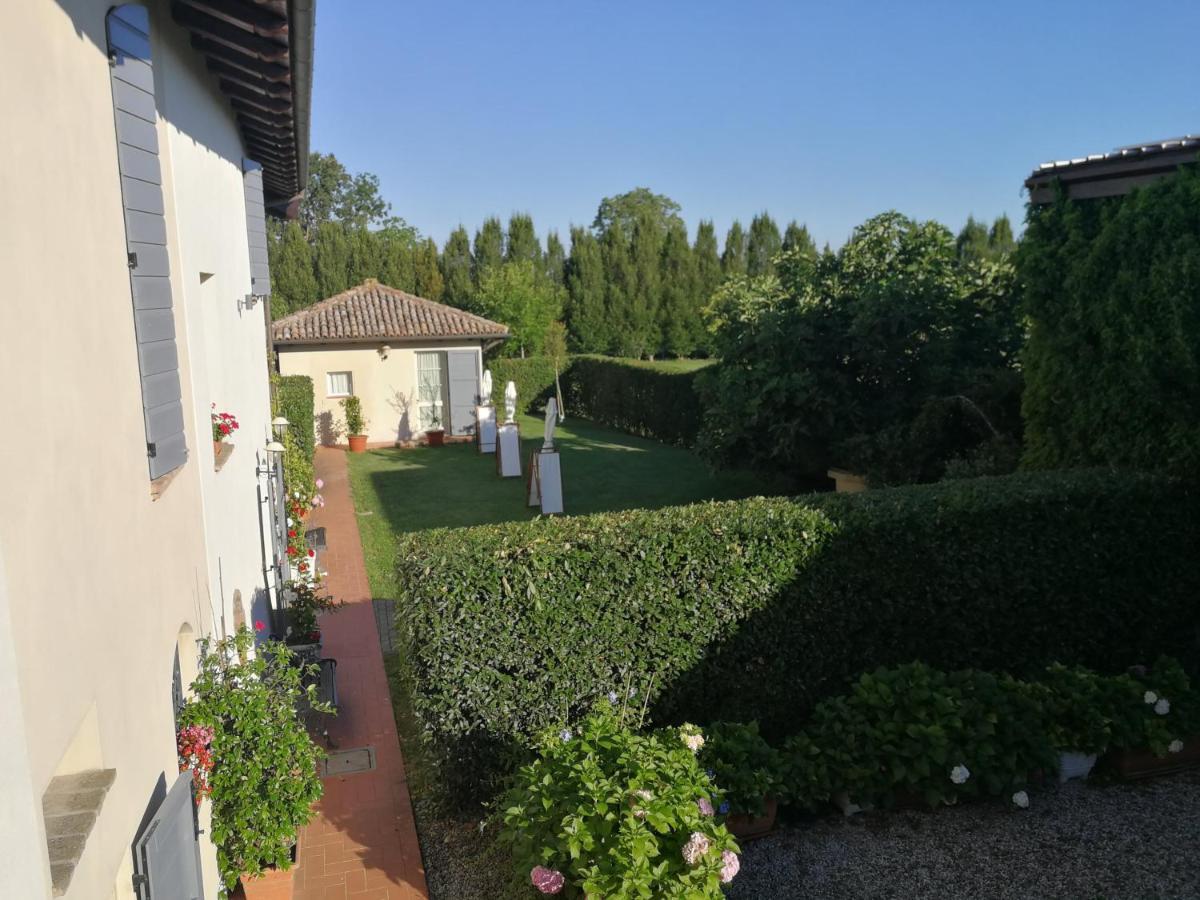 Agriturismo Fattoria Corte Roeli Malalbergo Bagian luar foto