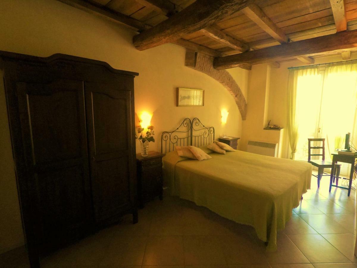 Agriturismo Fattoria Corte Roeli Malalbergo Bagian luar foto
